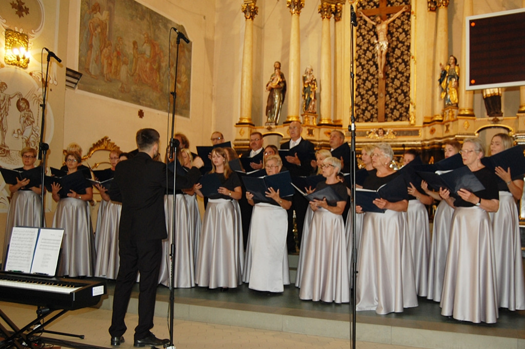 Koncert chóru Lutnia w Więcborku