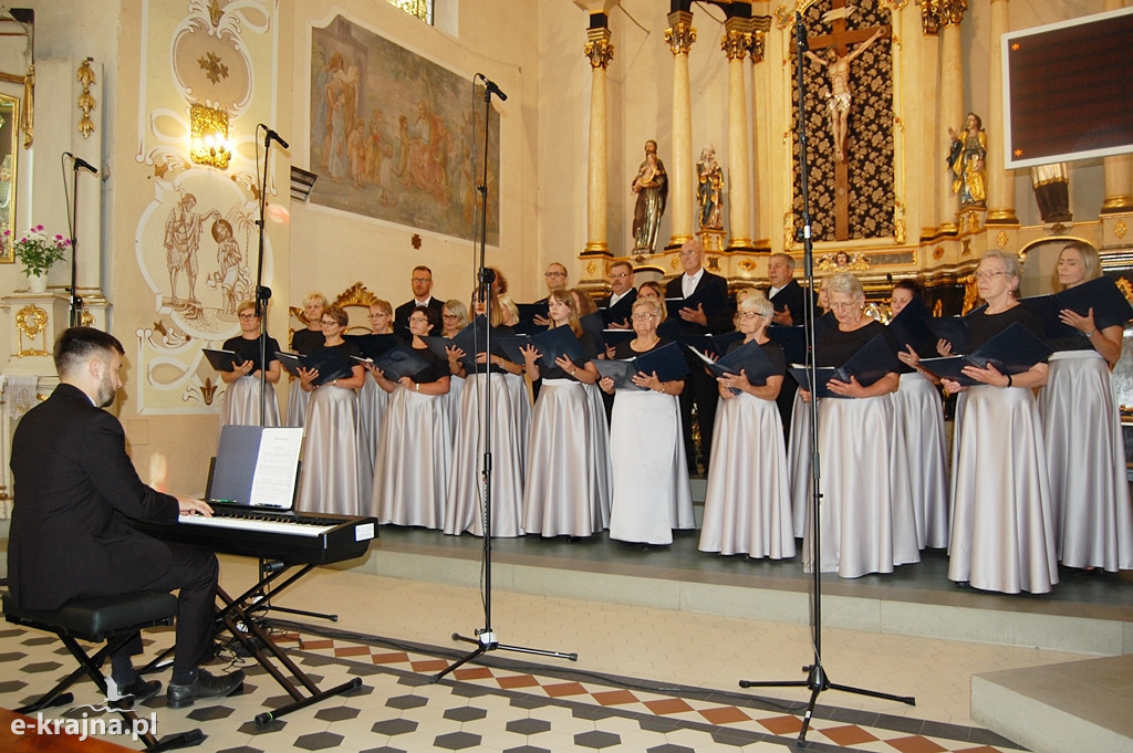 Koncert chóru Lutnia w Więcborku