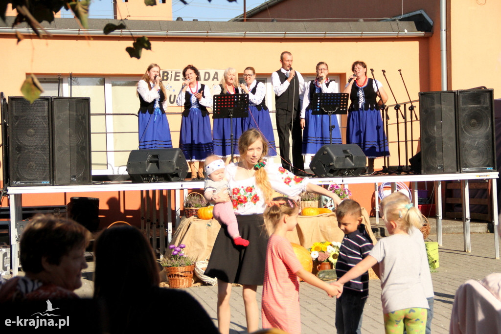 Lutowo tańczy i śpiewa