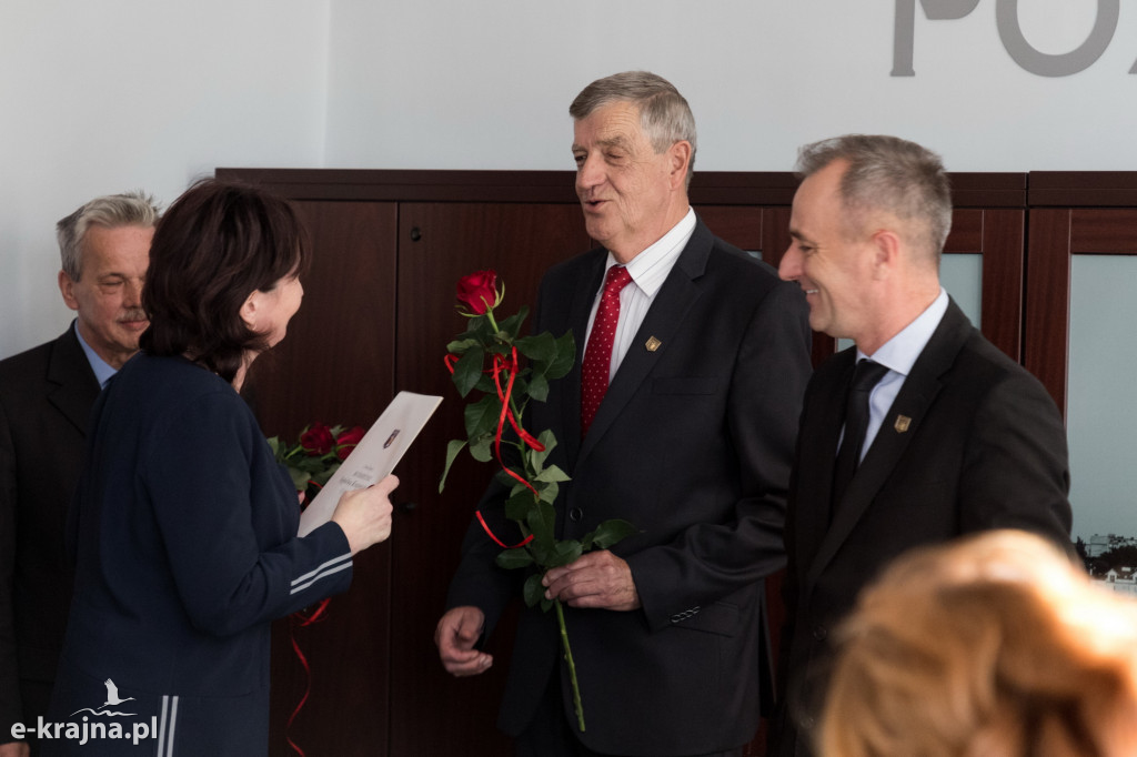 Sępólno: Nagrody Burmistrza z okazji Dnia Edukacji Narodowej