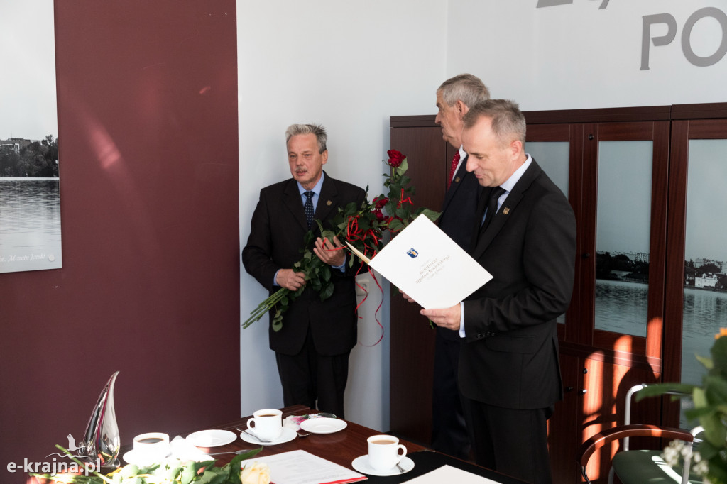 Sępólno: Nagrody Burmistrza z okazji Dnia Edukacji Narodowej