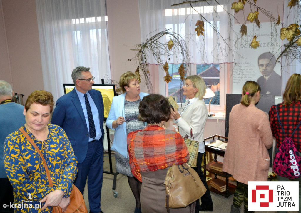 Komierowscy. Wszystkie drogi prowadzą do domu