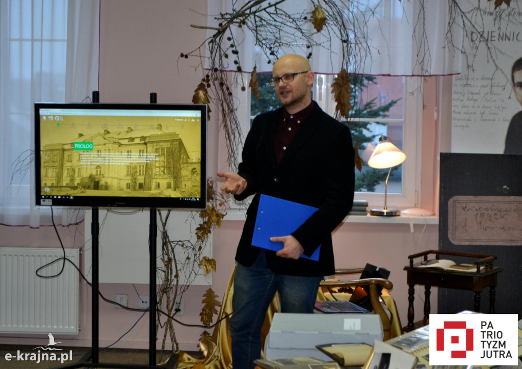 Komierowscy. Wszystkie drogi prowadzą do domu