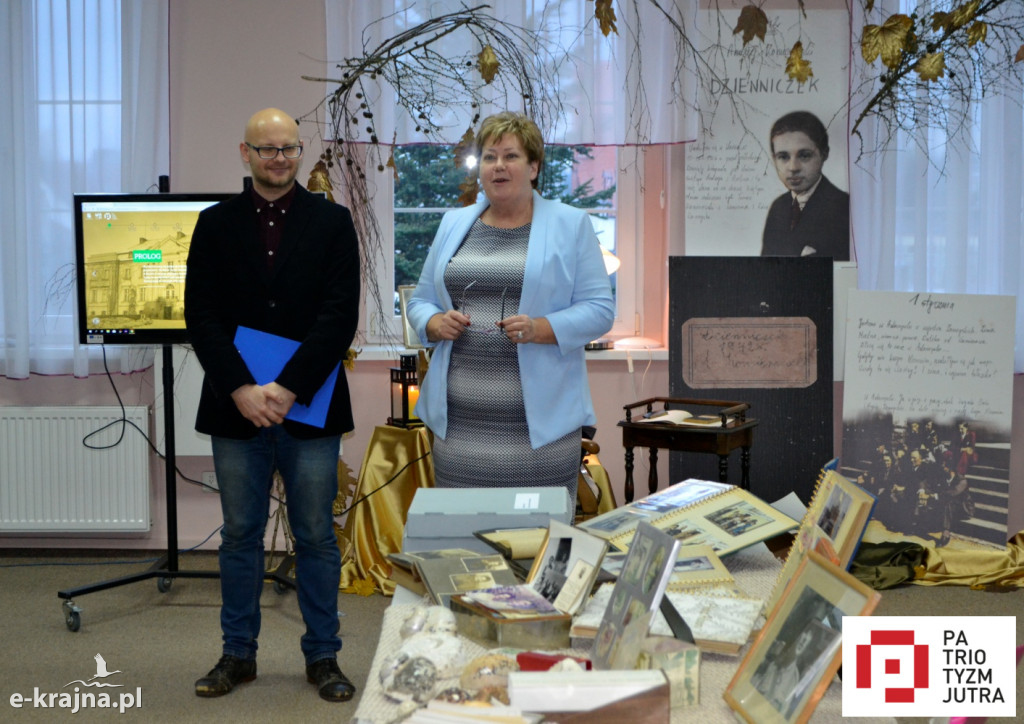 Komierowscy. Wszystkie drogi prowadzą do domu