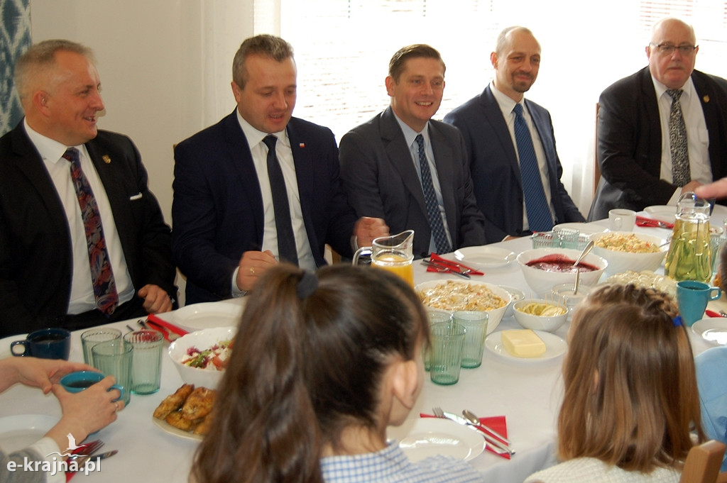 Wojewoda Mikołaj Bogdanowicz odwiedził powiat sępoleński