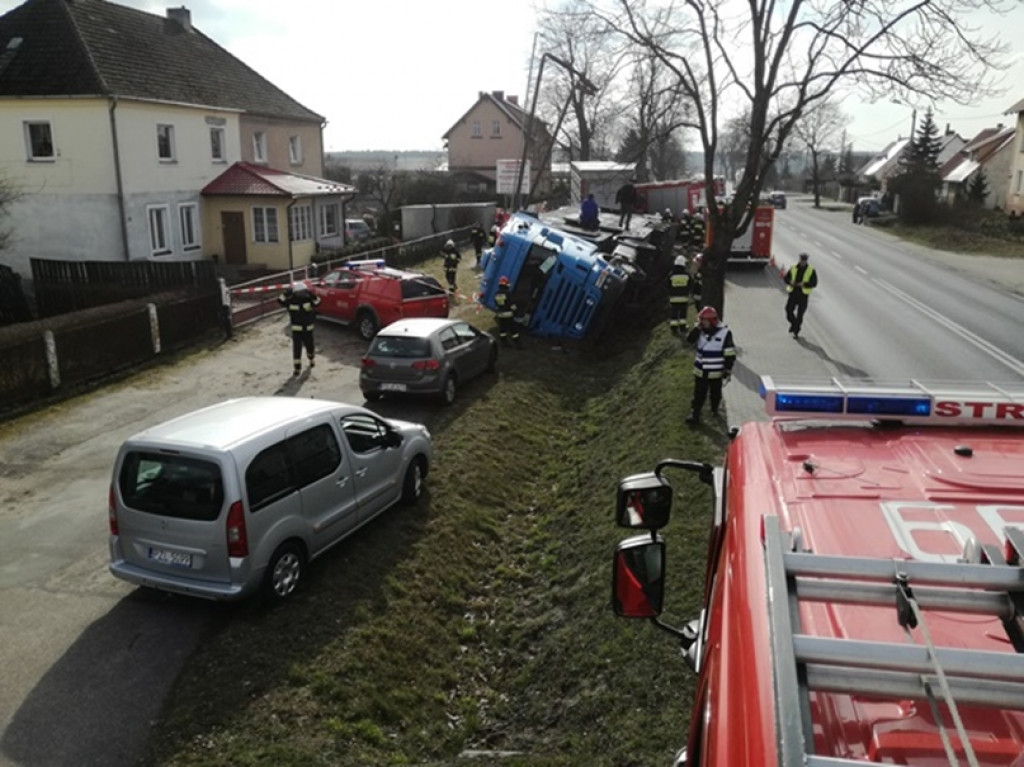 Jastrowie: Wypadek ciężarówki z tucznikami