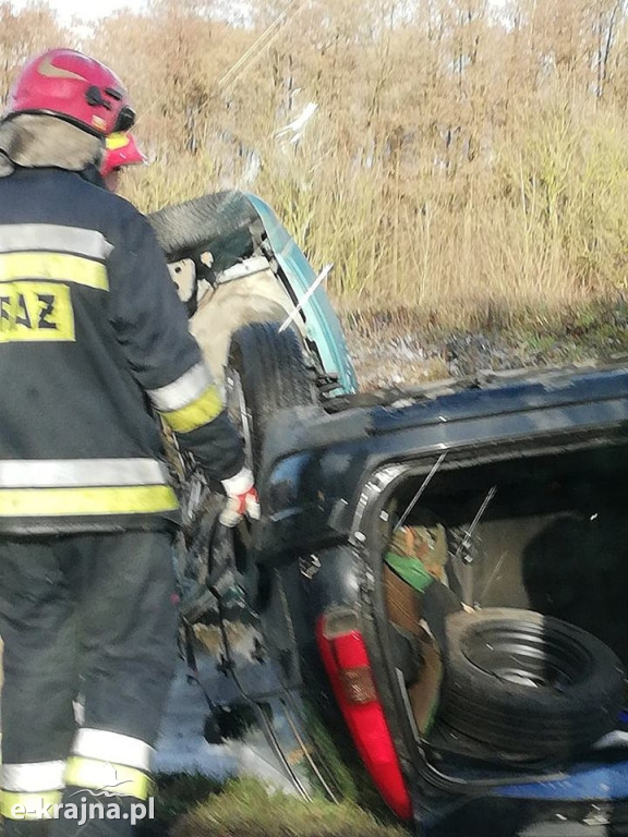 Zderzenie dwóch osobówek w Buszkowie