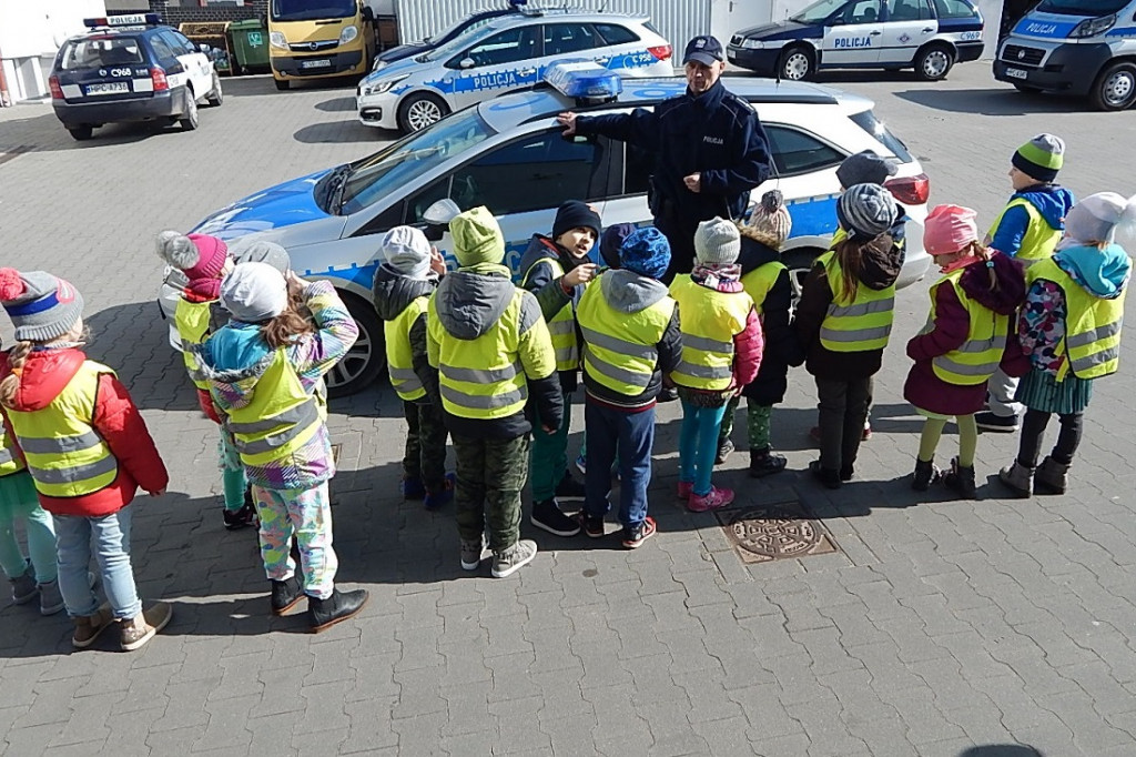 Jagódki odwiedziły sępoleńskich policjantów