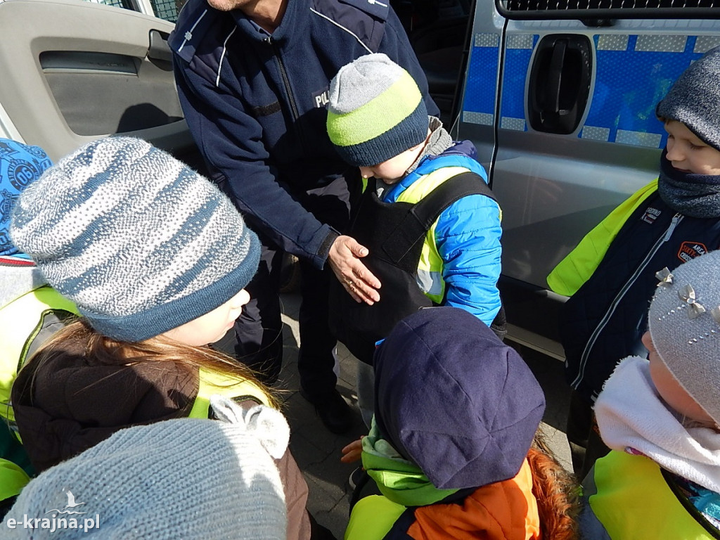 Jagódki odwiedziły sępoleńskich policjantów
