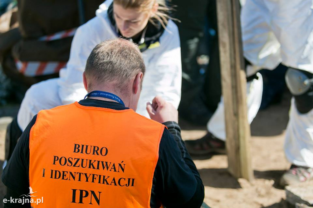 Trwają prace ekshumacyjne na bydgoskiej Łączce