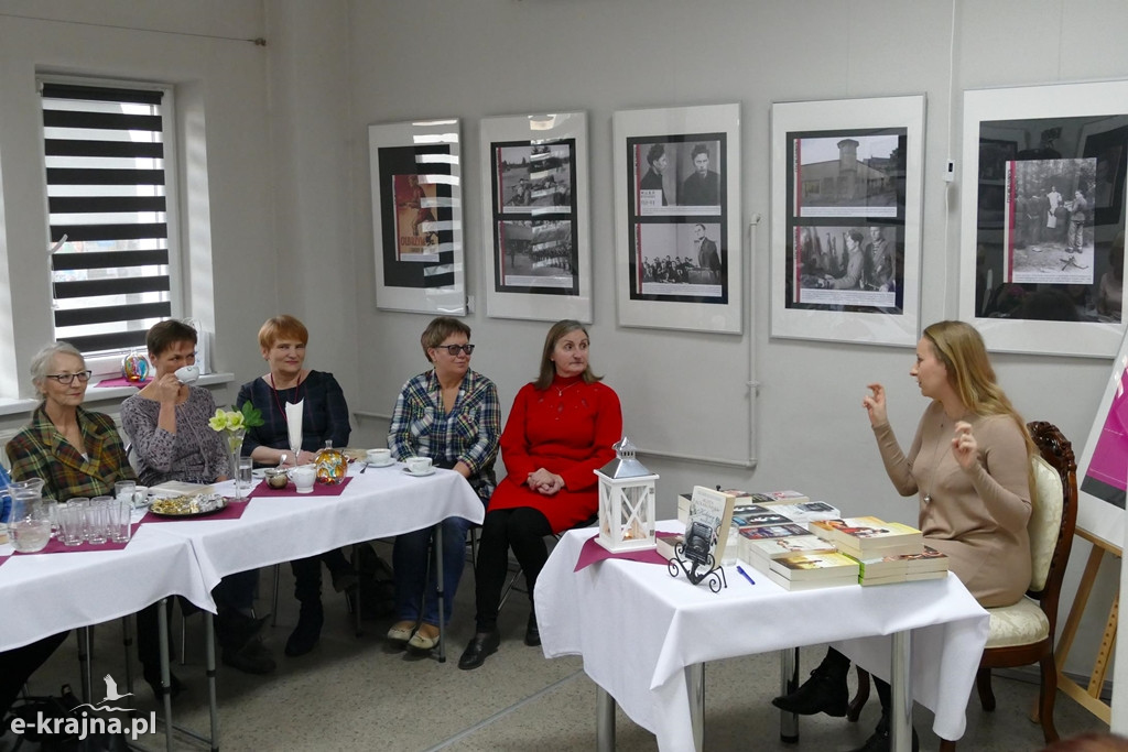 Spotkanie z Agatą Kołakowską w więcborskiej bibliotece