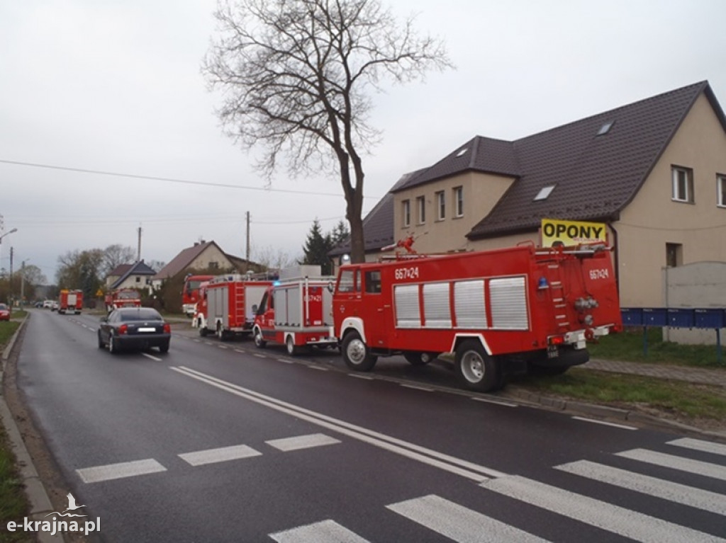 Pożar budynku mieszkalno-handlowego