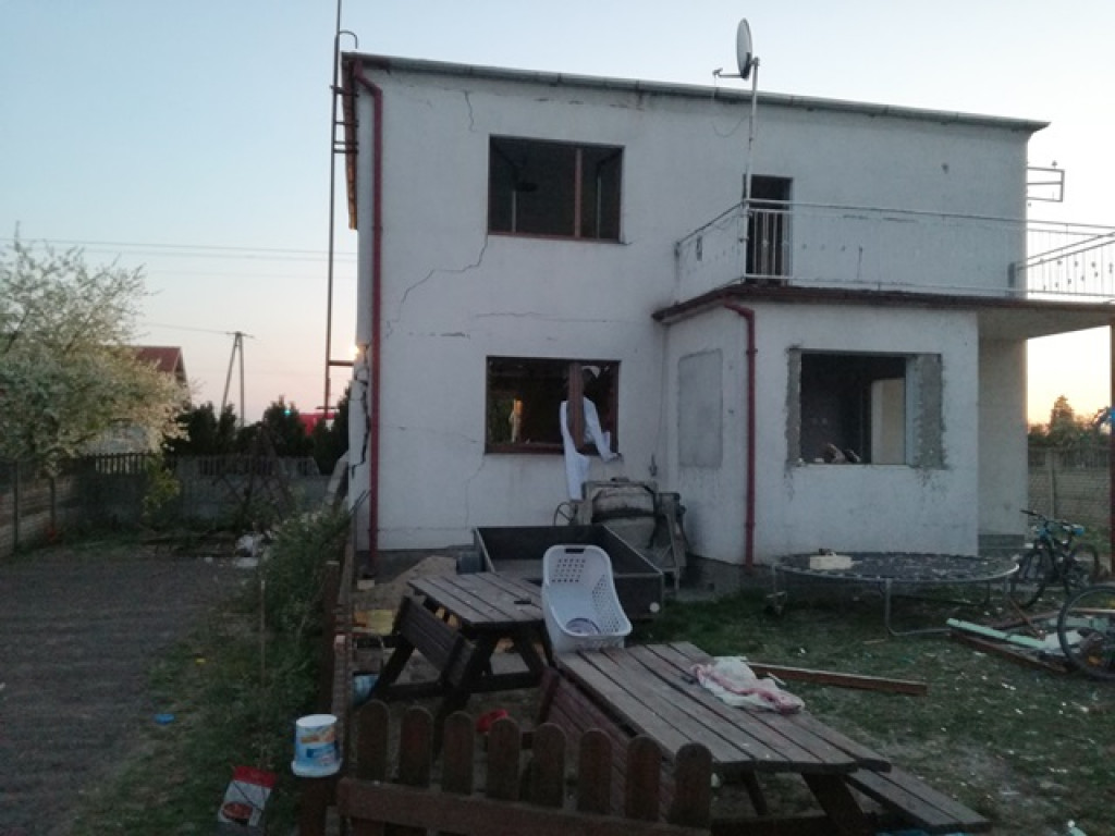 Wybuch gazu propan-butan w budynku mieszkalnym