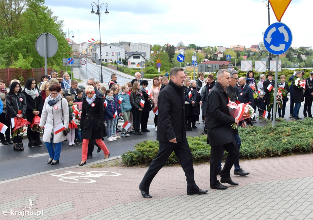 W imię Boga w Trójcy Świętej Jedynego