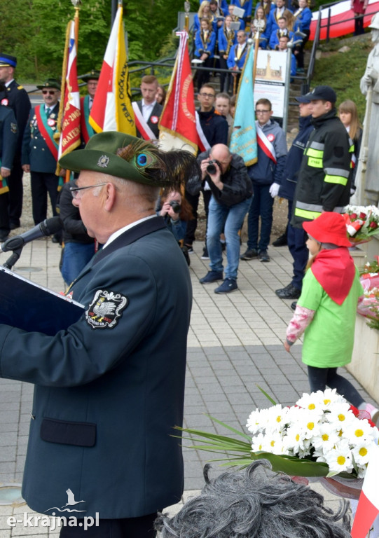 W imię Boga w Trójcy Świętej Jedynego