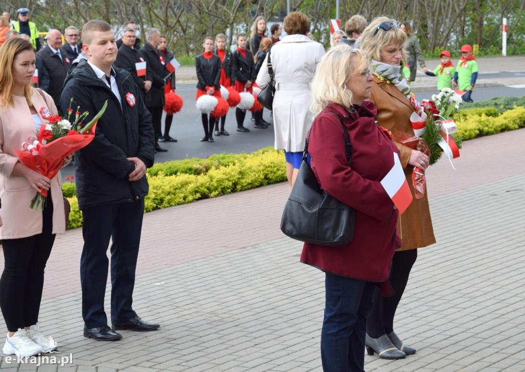 W imię Boga w Trójcy Świętej Jedynego