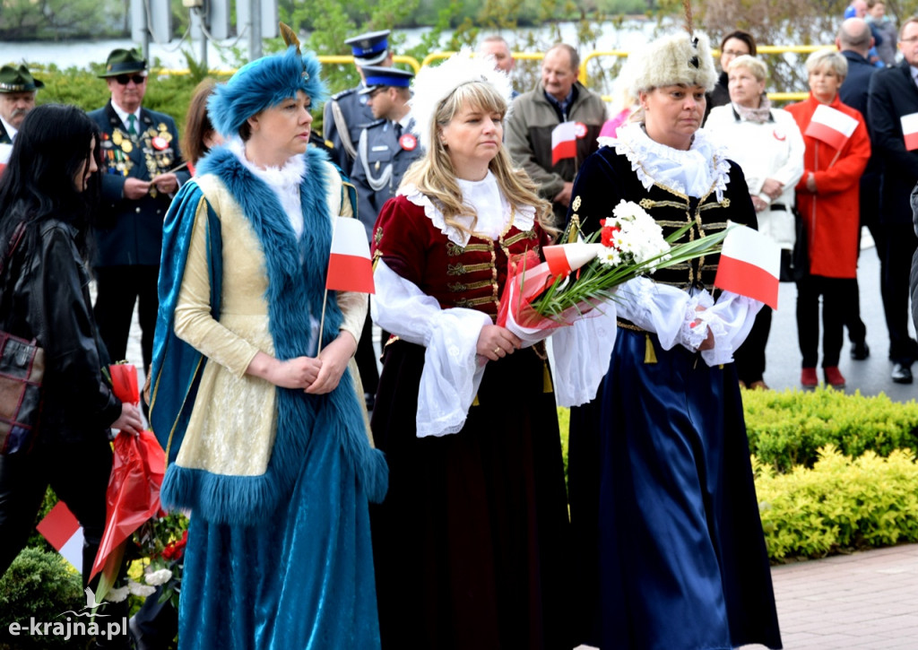 W imię Boga w Trójcy Świętej Jedynego