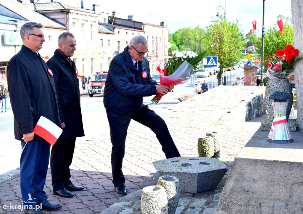 W imię Boga w Trójcy Świętej Jedynego
