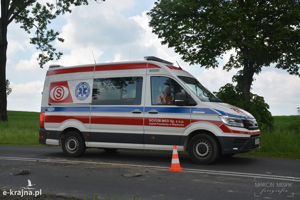 Zderzenie trzech pojazdów w Zbożu