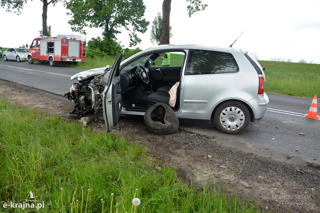 Zderzenie trzech pojazdów w Zbożu