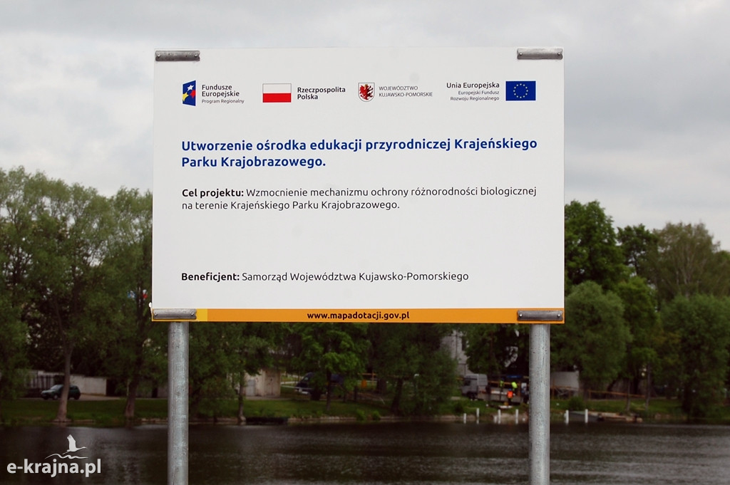 Po Hangarze został tylko gruz