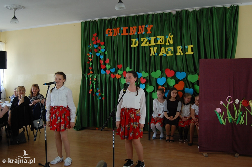 Gminny Dzień Matki w Zabartowie