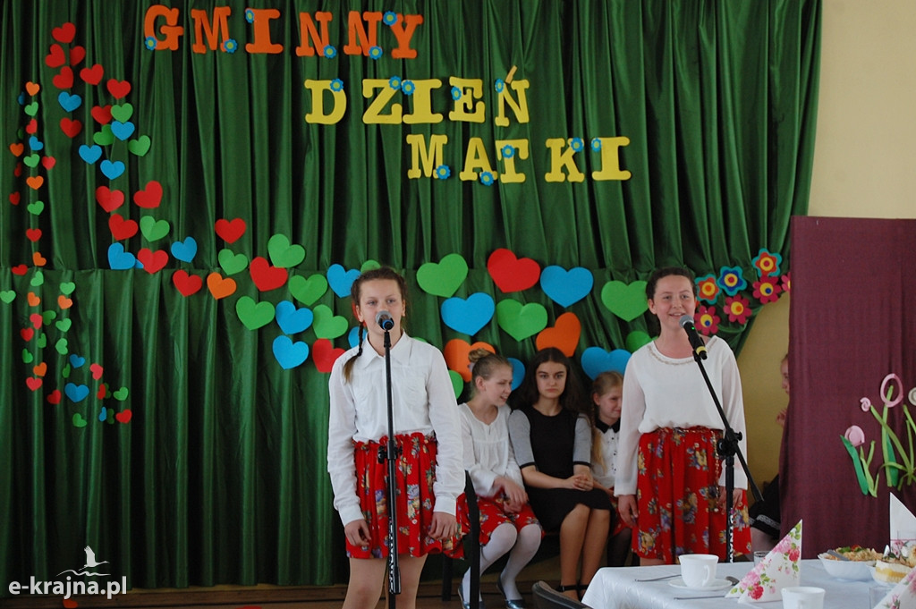 Gminny Dzień Matki w Zabartowie
