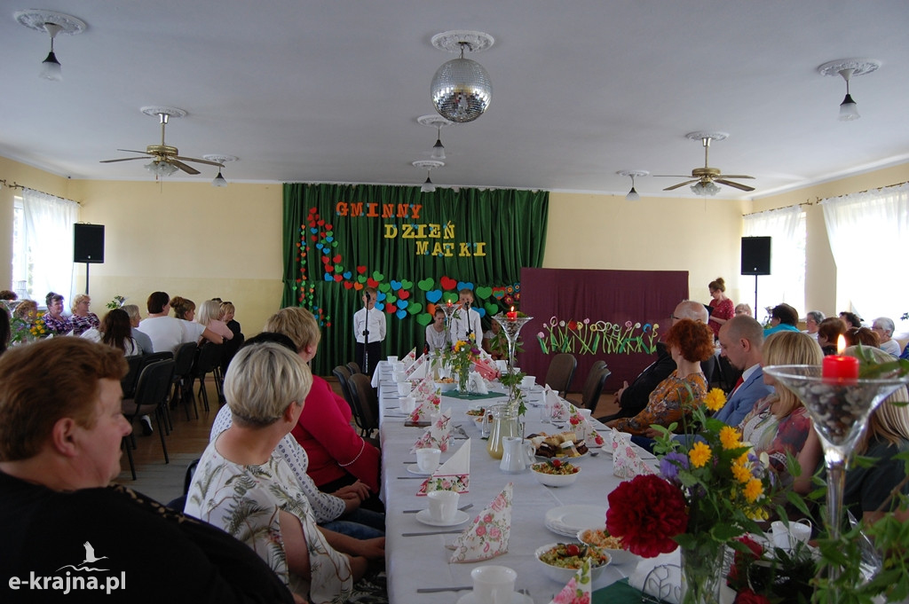 Gminny Dzień Matki w Zabartowie
