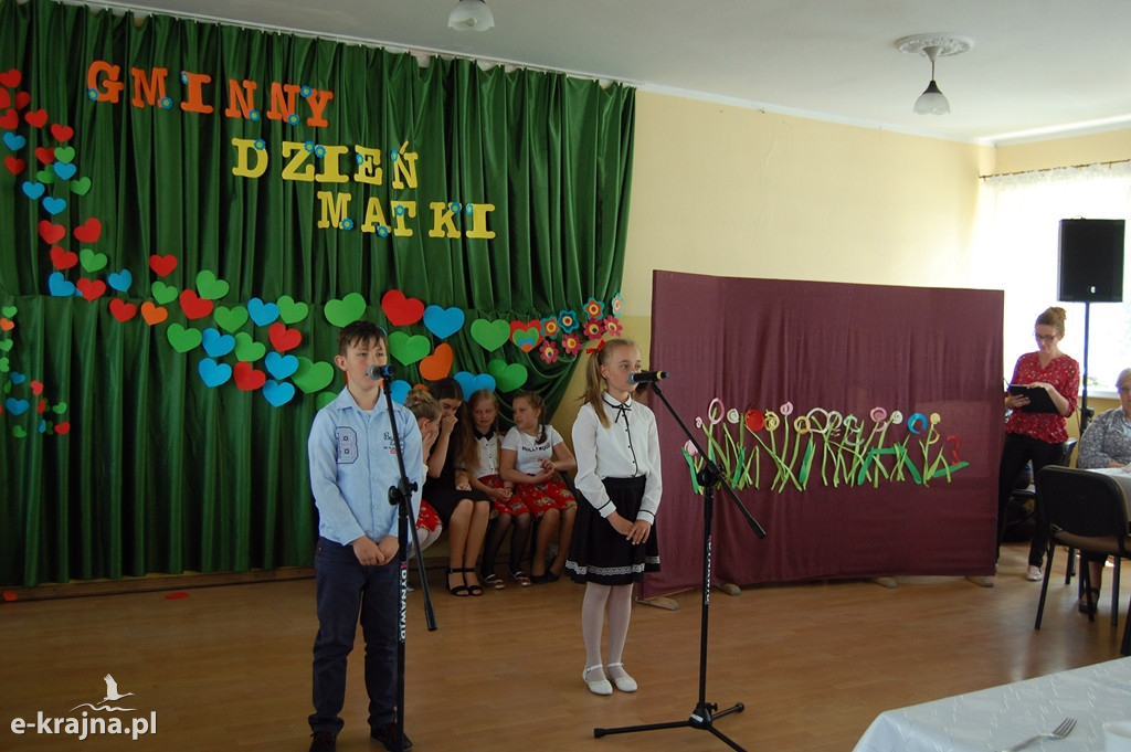 Gminny Dzień Matki w Zabartowie