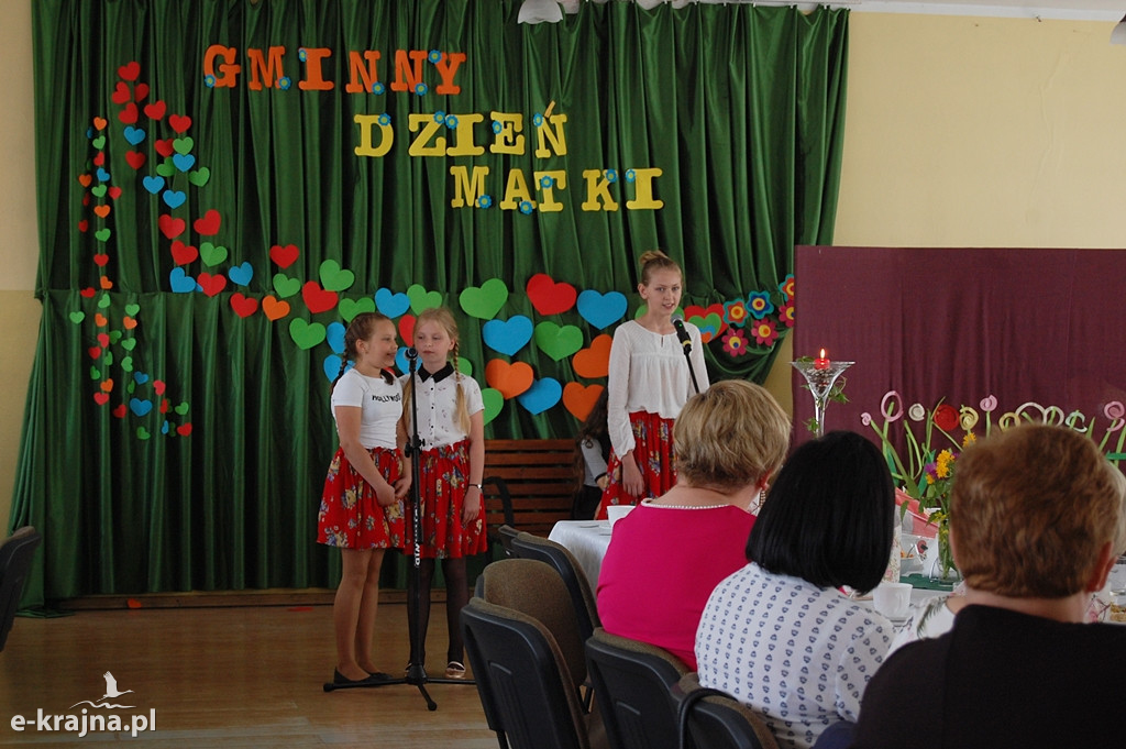 Gminny Dzień Matki w Zabartowie