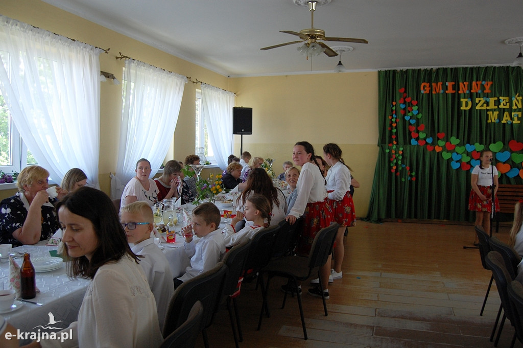 Gminny Dzień Matki w Zabartowie