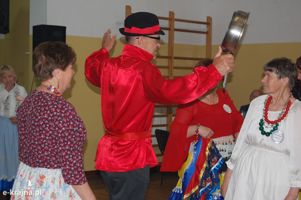 Senioriada z cygańskim weselem