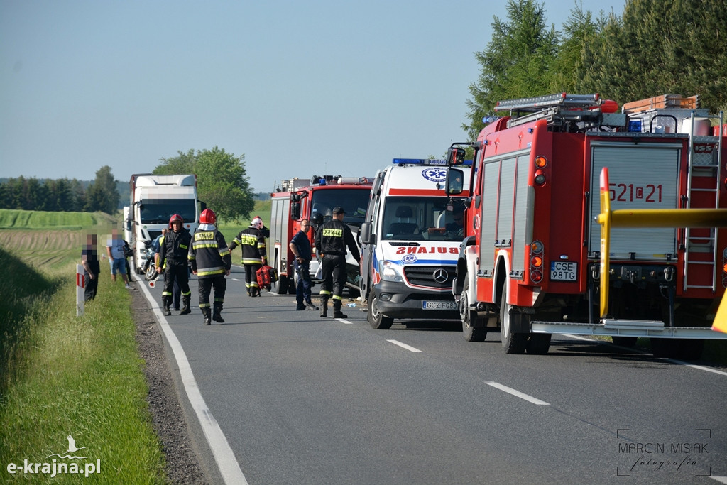 Dachowanie w Płociczu. Pięć osób rannych, w tym trójka dzieci