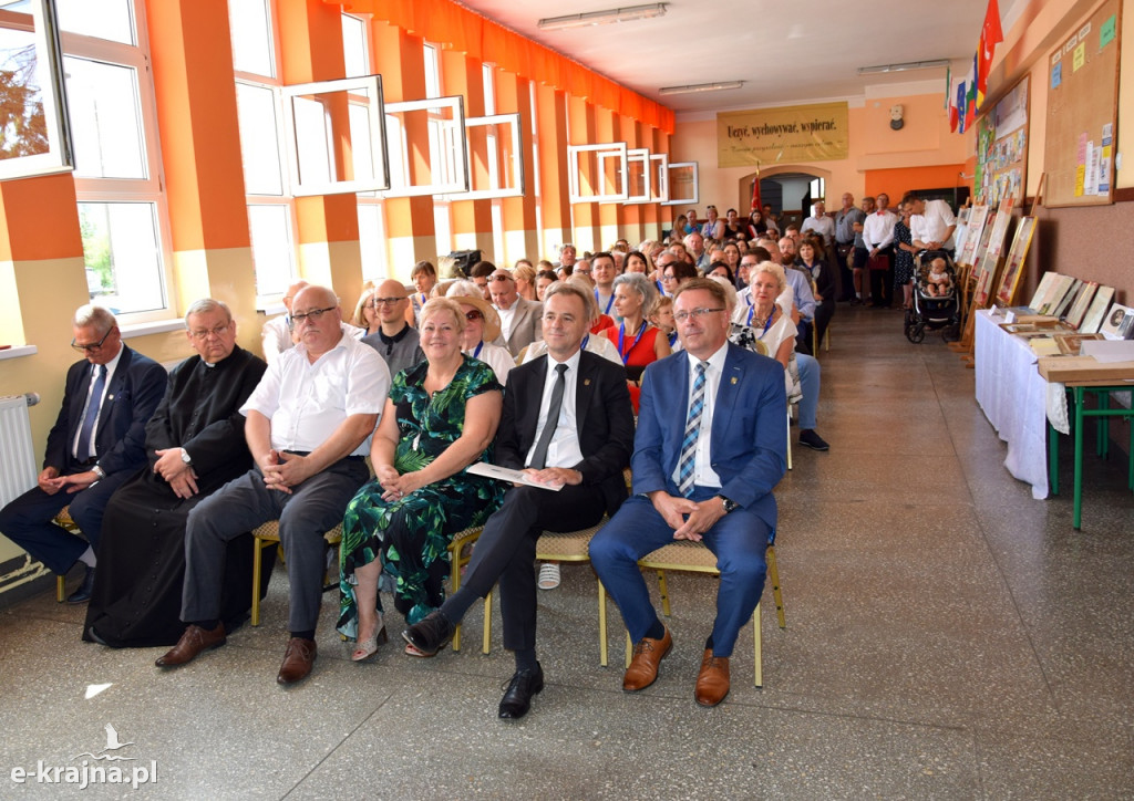 Tablica poświęcona Pawłowi Kalinowskiemu