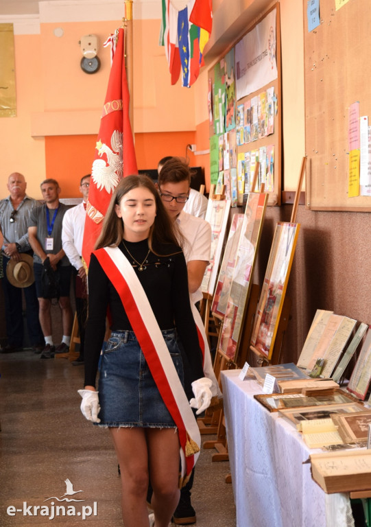 Tablica poświęcona Pawłowi Kalinowskiemu