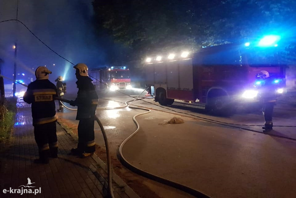 Nocny pożar w Mąkowarsku
