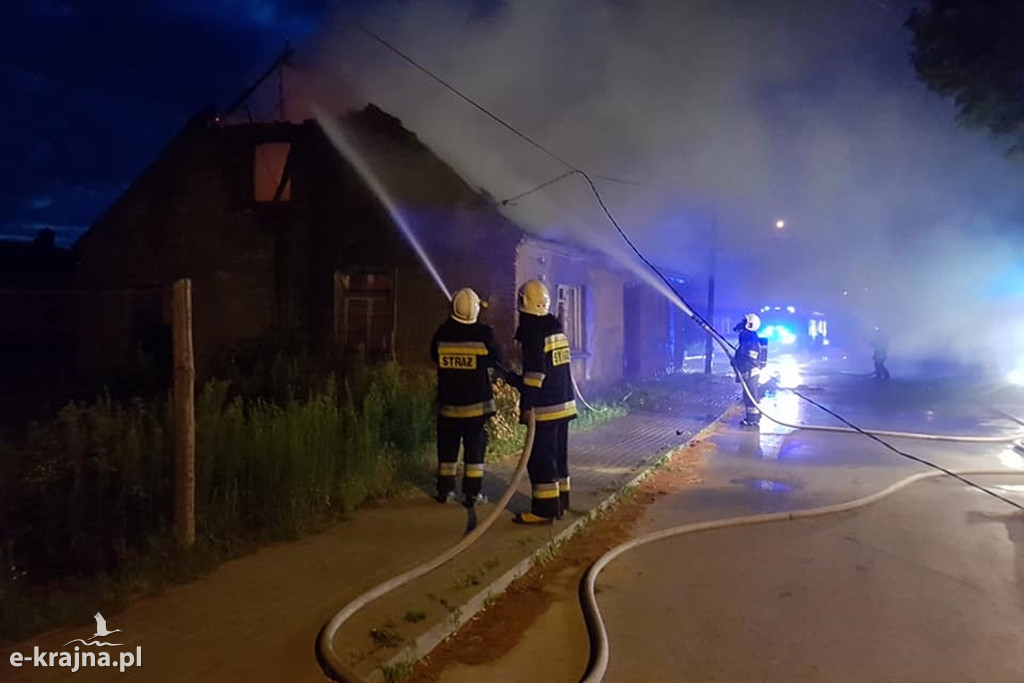 Nocny pożar w Mąkowarsku