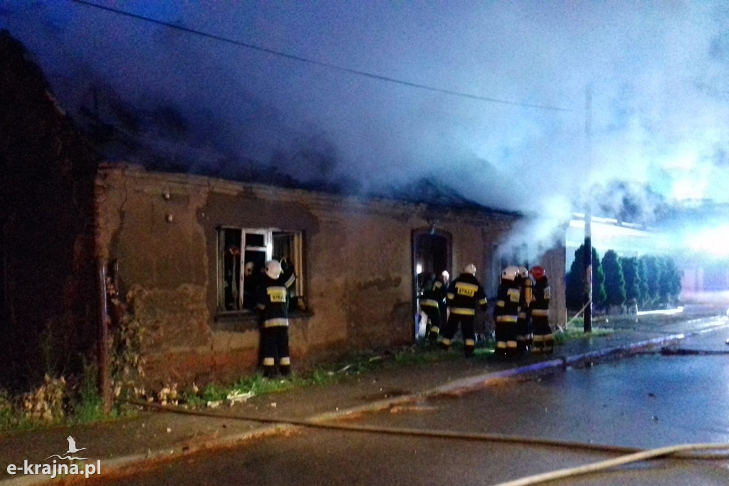 Nocny pożar w Mąkowarsku