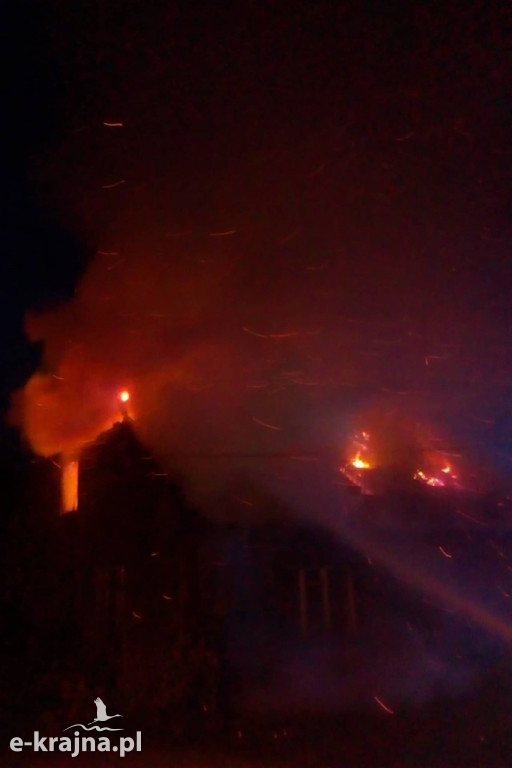 Nocny pożar w Mąkowarsku