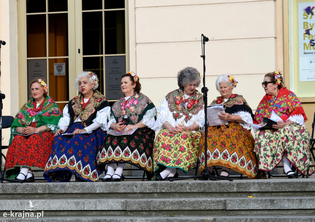 Polskie tańce ludowe i samba