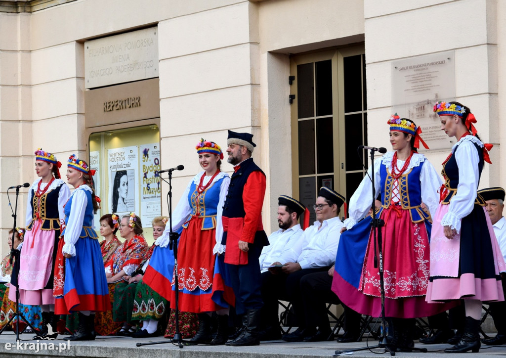 Polskie tańce ludowe i samba