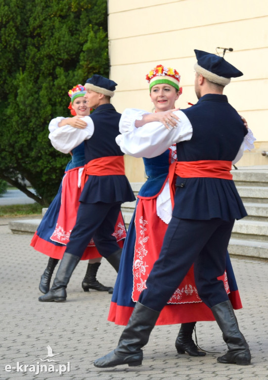 Polskie tańce ludowe i samba