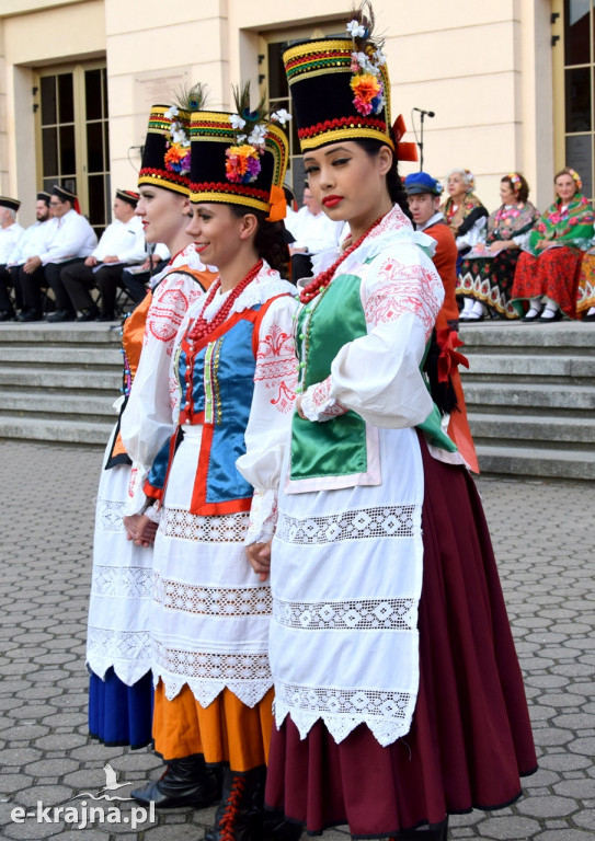 Polskie tańce ludowe i samba