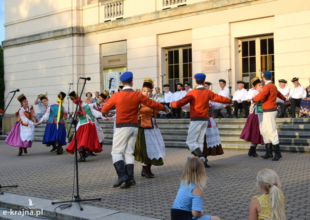 Polskie tańce ludowe i samba