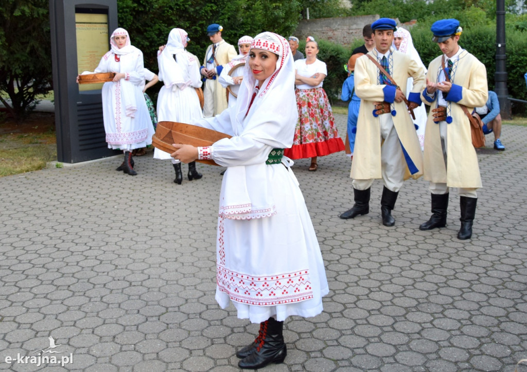 Polskie tańce ludowe i samba