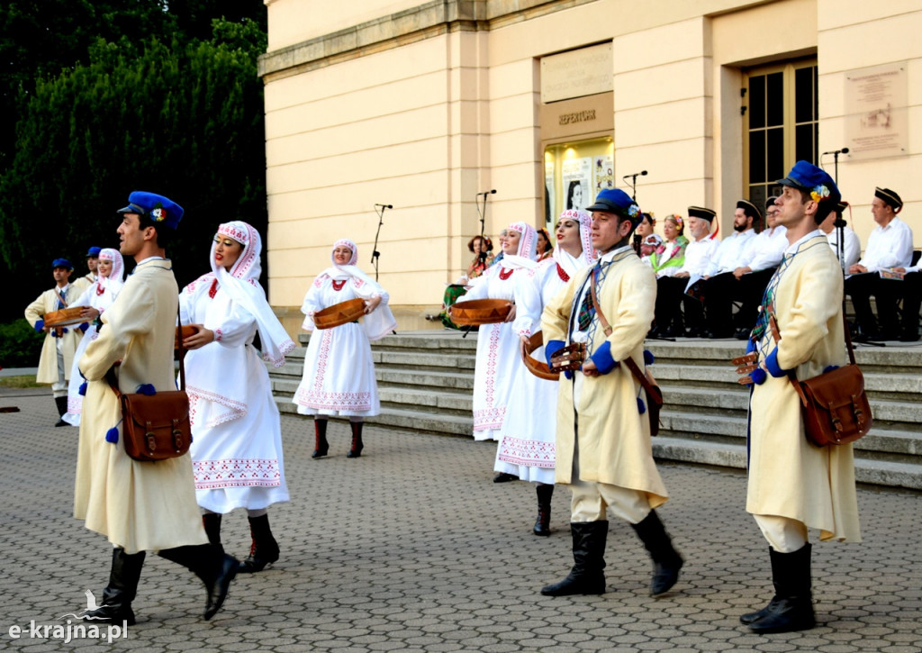 Polskie tańce ludowe i samba