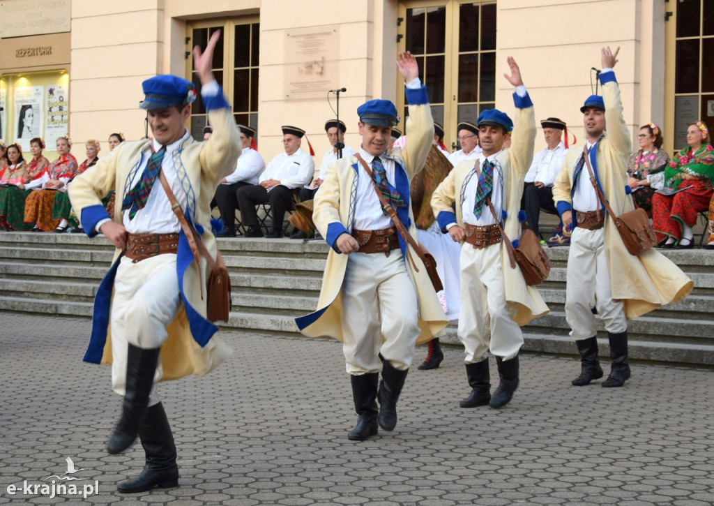 Polskie tańce ludowe i samba