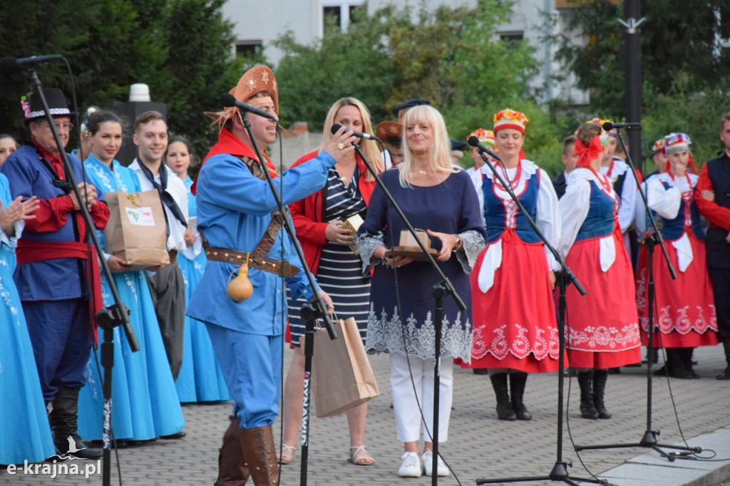 Polskie tańce ludowe i samba