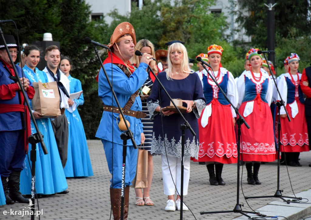 Polskie tańce ludowe i samba