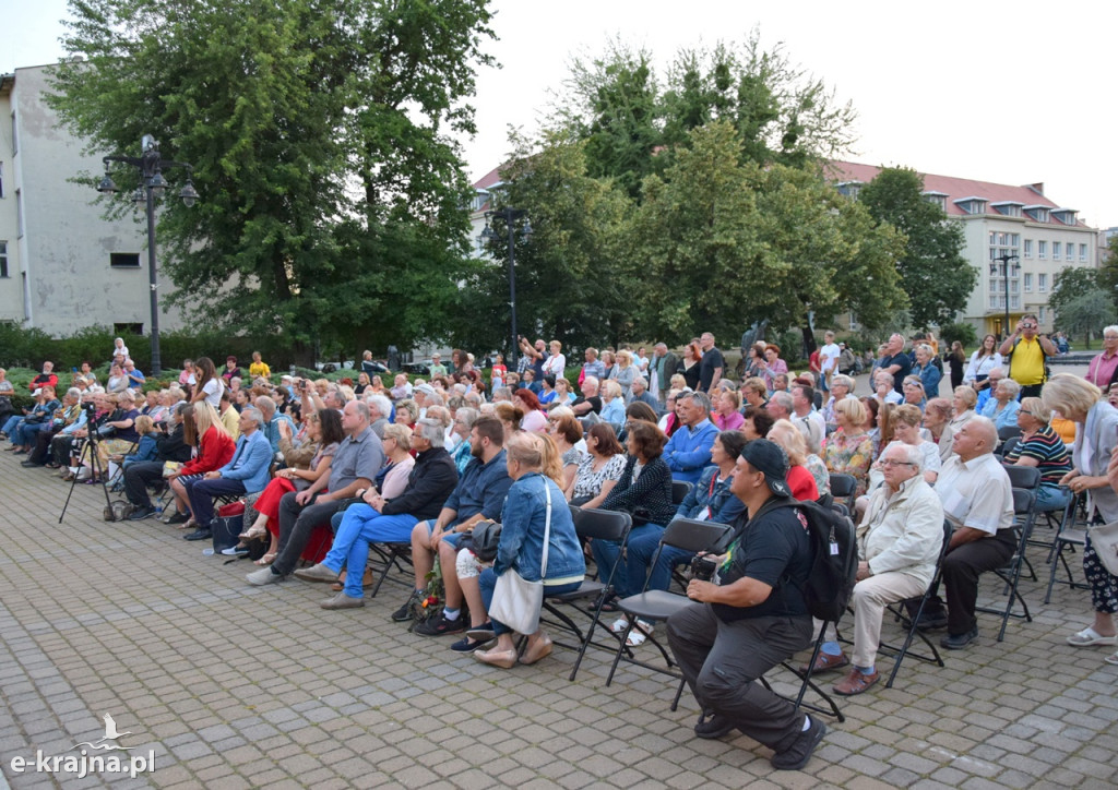 Polskie tańce ludowe i samba